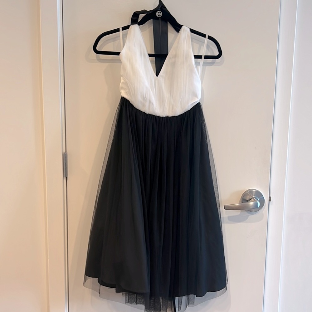 Backless prom/wedding guest dress